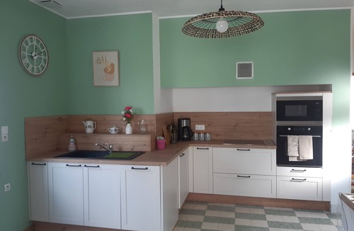 Le Meillard House | Longère Picarde "Chez Christine" Fully equipped for family vacations.