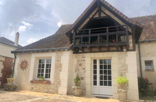 Naveil House | Longère Villariane