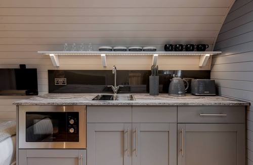 Skipton Cabin | Long Ashes - Pip- sleeps 2