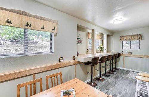 Long Barn House | Long Barn Cabin with 2 Decks Near Skiing!