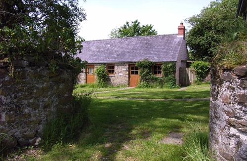 Kilgetty Cottage | Long barn cottage