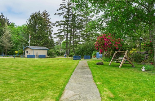Seaview Resort | Long Beach Camping Resort Studio Cabin 4