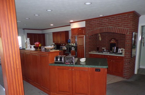 Town of Reading Bed & Breakfast | Long House Manor B And B