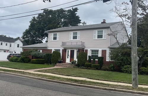 Baldwin House | Long Island Family Friendly w/hot tub 15 min from the Beach!