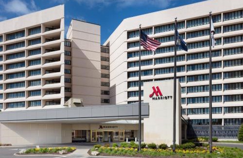 East Garden City Hotel | Long Island Marriott Hotel