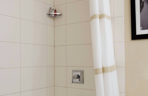 East Garden City Hotel | Long Island Marriott