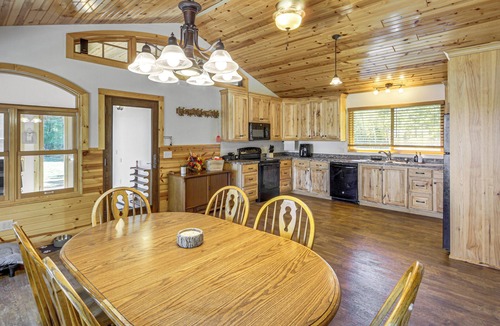 Parkers Prairie Cottage | Long Lake Cabin w/Fire Pit & More! Pet-friendly