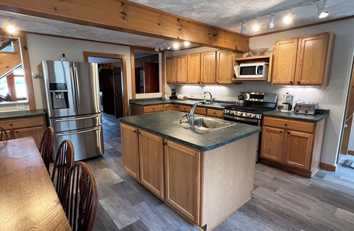 Bridgton Cottage | Long Lake Charm