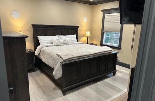 Clayton Park Apartment | Long Lake Escape