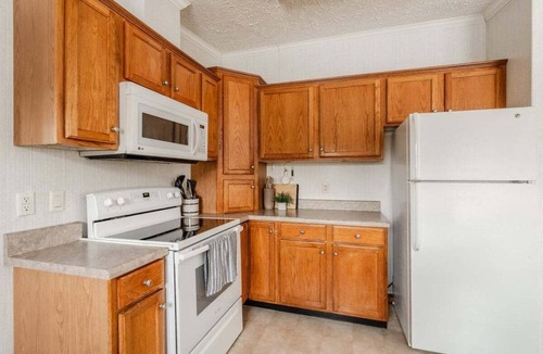 Womelsdorf House | Long lane hideaway* 3 bedrooms*