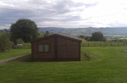 Halfway House Cabin | Long Mountain Centre