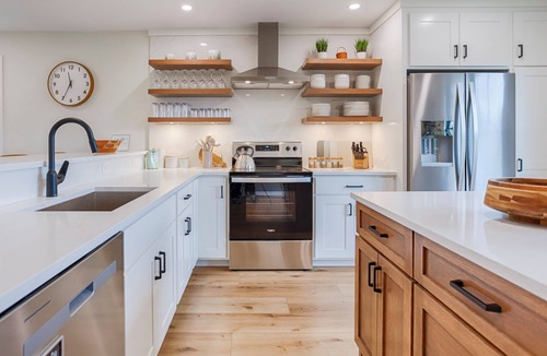 Town of Torrey House | Long Point Retreat: Near Wineries + Hot Tub + Pet Friendly!