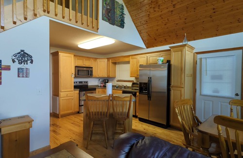 Murphy Ski Chalet | Long Range Mountain & Valley Views from this Beautiful Chalet