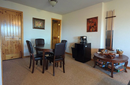 Murphy Ski Chalet | Long Range Mountain & Valley Views from this Beautiful Chalet