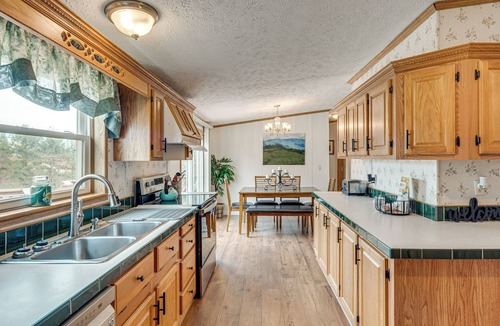 Asheville House | Long-Range Mtn Views! Scenic Asheville Sanctuary