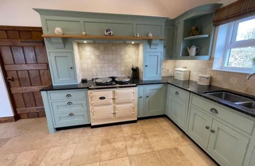 Little Longstone House | Long Roods cottage