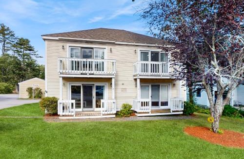 York Beach Apartment | Long Sands Escape