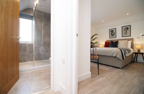Staple Hill Condo | Long stay offer - Stylish 1 bed flat with parking