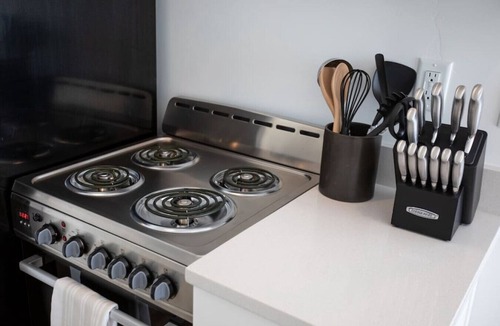 American Fork Condo | Long Stays | Fast Wifi | New Basement Studio