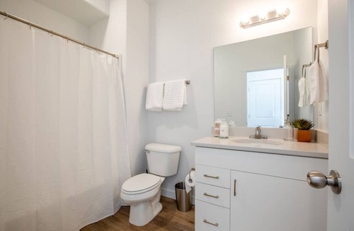 American Fork Condo | Long Stays | Fast Wifi | New Basement Studio