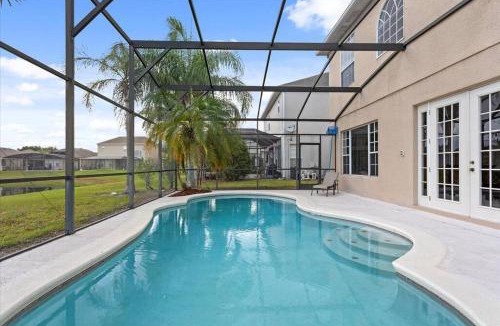 Southeast Orlando House | LONG STAYS! Lakefront - Gated Pool Home