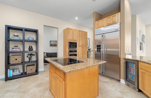 High Oaks House | Long-term Stays Close to Downtown in Acclaimed Eanes School District