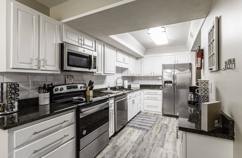 Germantown Condo | Long-Term Stays - Germantown 2br/2ba