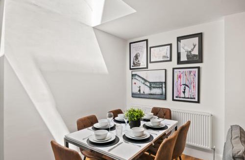 North Acton Apartment | Long-Term Stays I Great Location I Free Parking