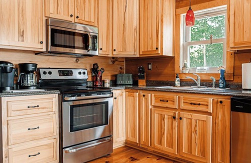 Cana Cabin | Long Valley Lights Cabin - Amazing View & 2 min. to the Blue Ridge Parkway