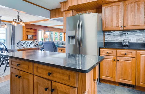 Seneca Falls Cottage | Long View on the Cove: Views! Views! Views!