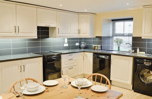 Insch Cottage | Longcroft Cottage - 28233