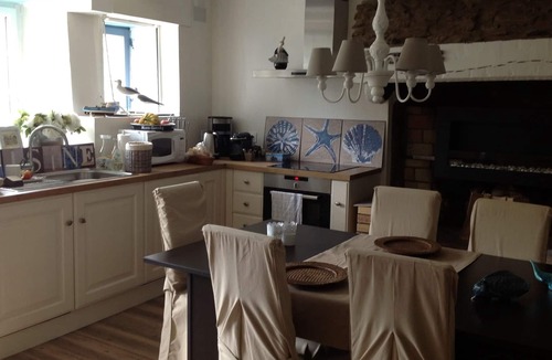 Pleurtuit House | Longere between land and sea