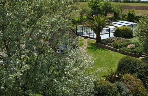 Plouguin Cottage | Longère (traditional long house) with covered and heated swimming pool in the Domaine des Abers*.