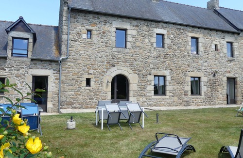 Pleven House | LONGERE XVIII CENTURY