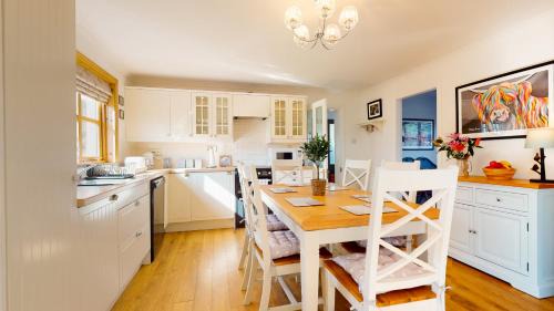 Balloch House | Longfield, Daviot