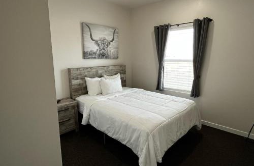 Loving Hotel | Longhorn Flats