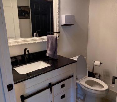 Dripping Springs Bed & Breakfast | Longhorn Hall at Triple H Ranch