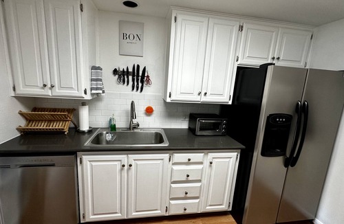 West Campus Condo | Longhorn Nights in Austin, stay with us for UT Football, F1, ACL, SXSW & BBQ !