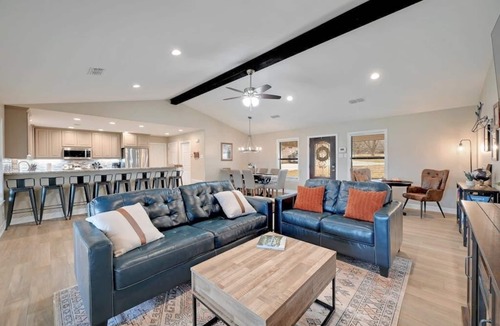 Seguin House | Longhorn River Ranch