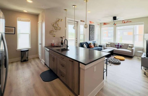 McNeil Apartment | Longhorn-Themed 2BR | Near UT Austin & Q2 Stadium