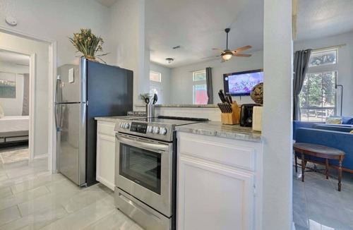 Azle House | Longhorns Swim Spa Hot tub Sauna Game Rm Picklebal