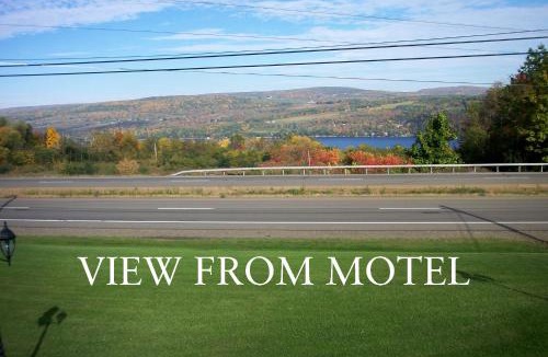 Town of Reading Hotel | Longhouse Lodge Motel