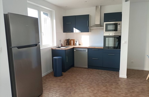 Brux House | Longhouse rental