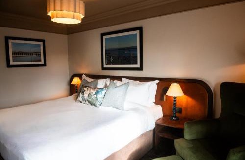 Tewitfield Hotel | Longlands Inn & Cottages