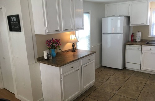 Longmeadow House | Longmeadow Ma 3 Bedroom Ranch