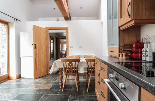 Gilwern Cottage | LONGSIDE, with a garden in Gilwern