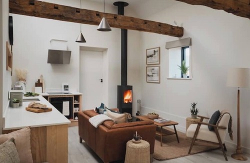 Beckhampton House | Longstones Avebury – Ridgeway