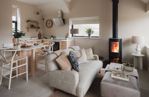 Beckhampton House | Longstones Avebury - Eve