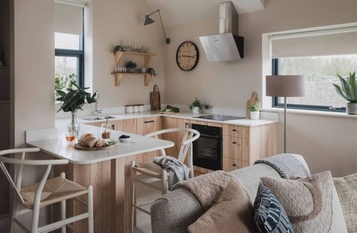 Beckhampton House | Longstones Avebury - Eve