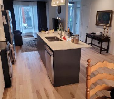 Longueuil House | Longueuil homestay 2026